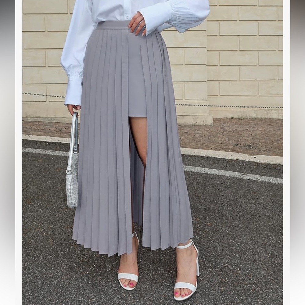 Pleated A-Line Maxi Skirt with Front Slit - Gray